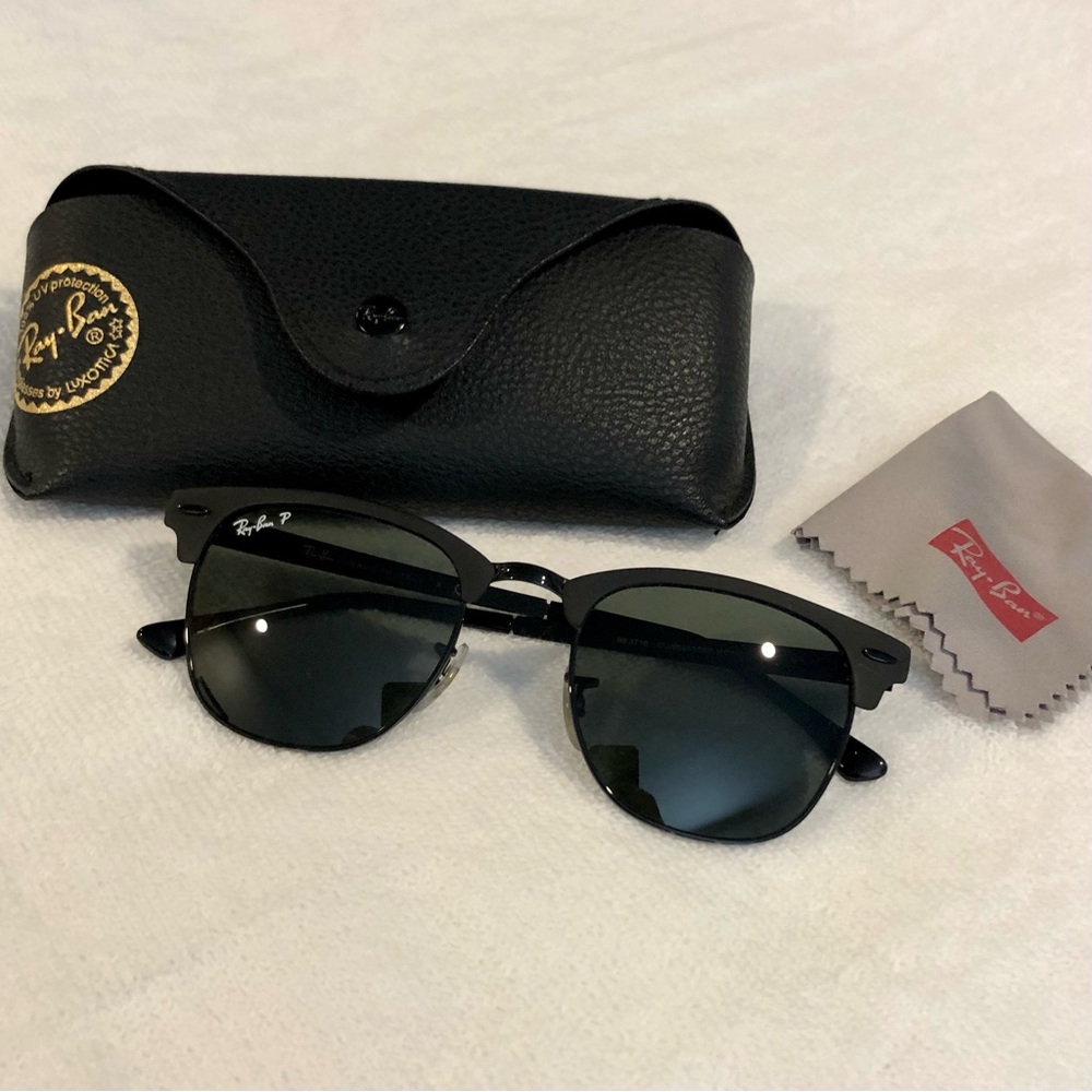 Ray-Ban Clubmaster Metal Black Polarized Sunglasses.